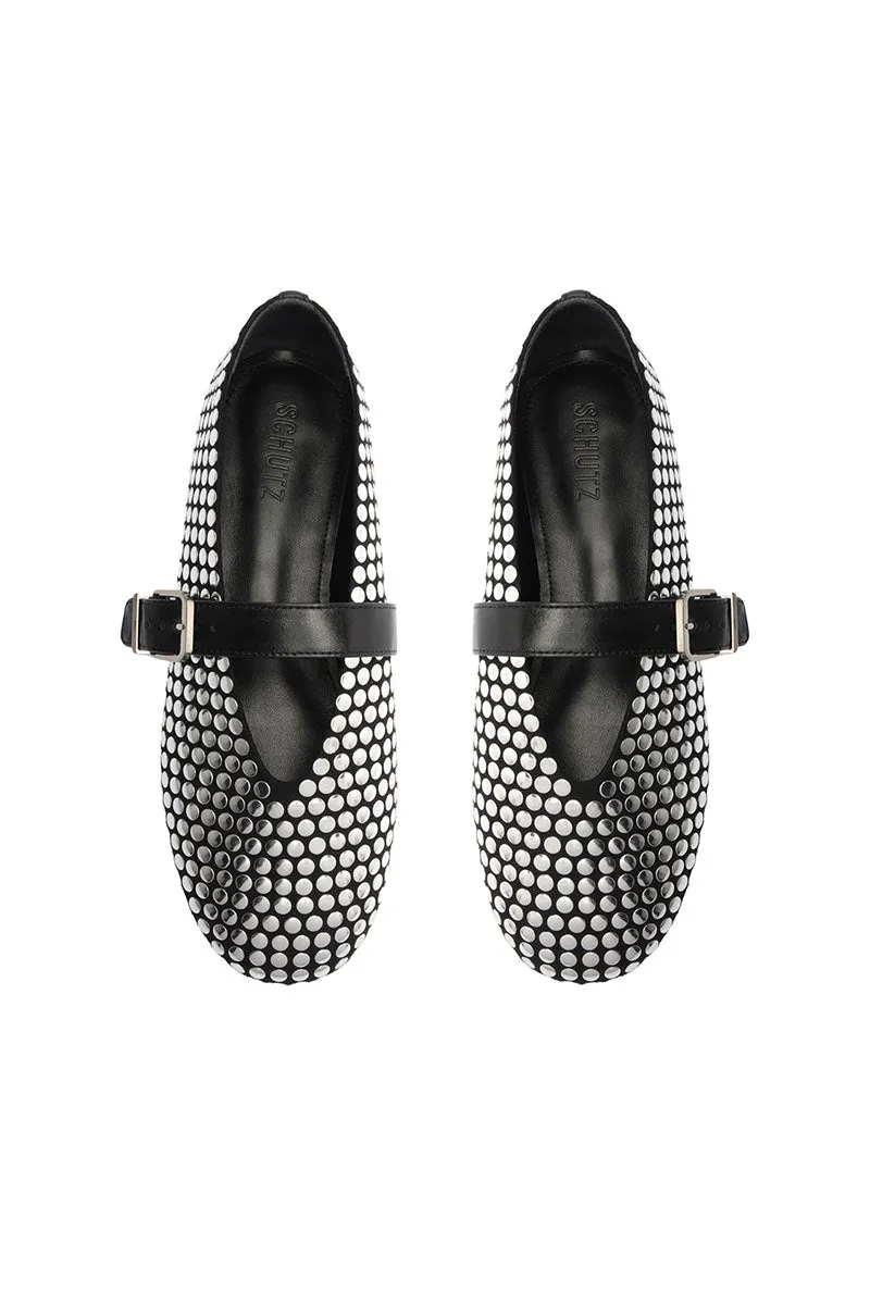 EIZA STUDS FLAT