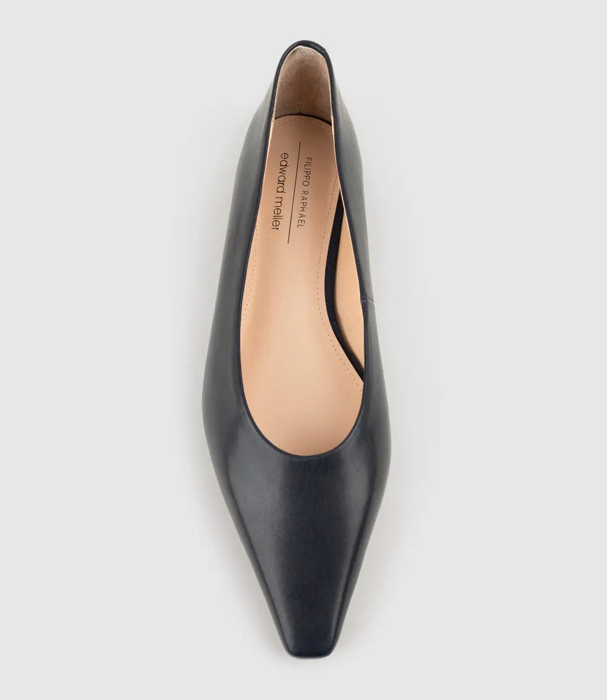 ENNIS Chiselled Skimmer Pump in Navy Calf
