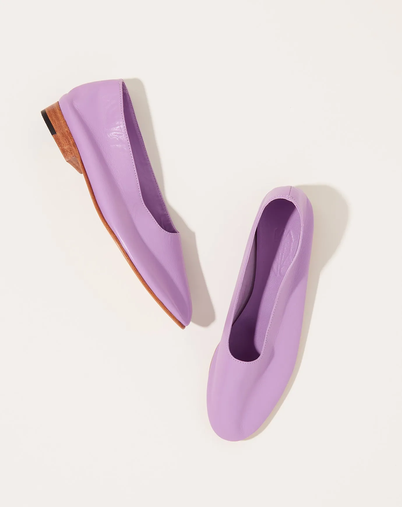 Glove in Lilac