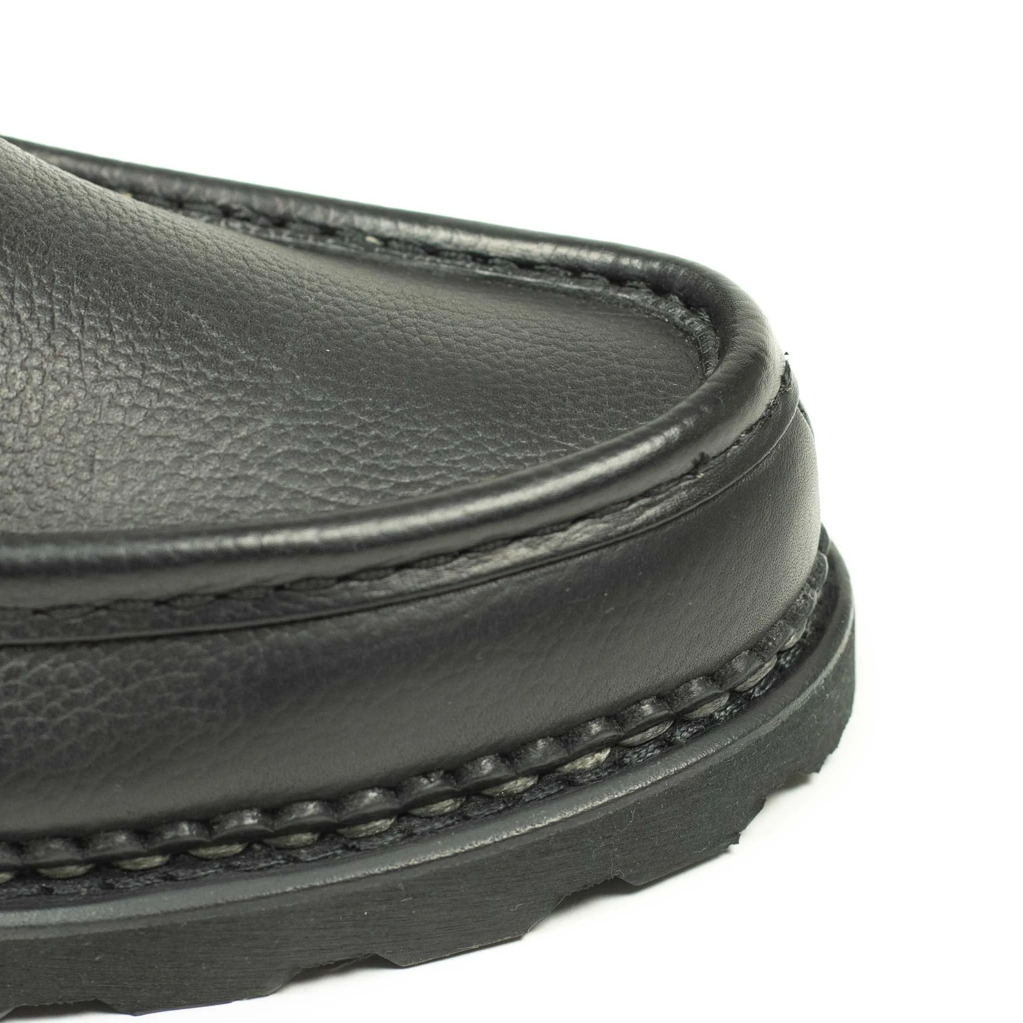 Reims piped seam loafers in black scotch grain leather