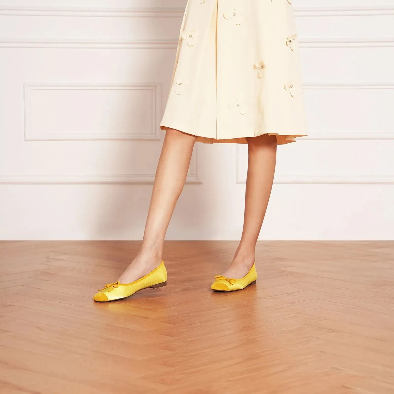 Silky Bowknot Ballet Flats